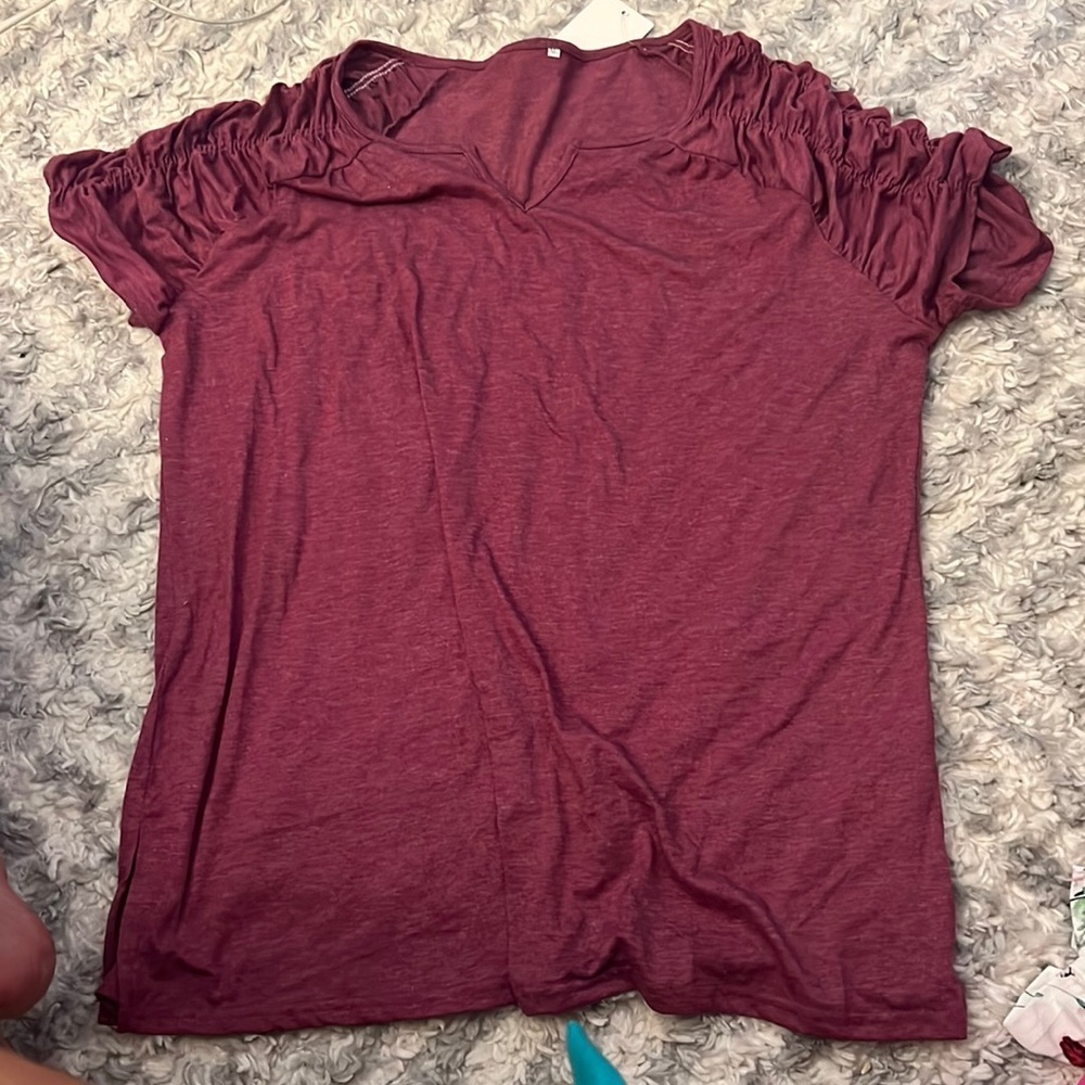 - laMode shirt